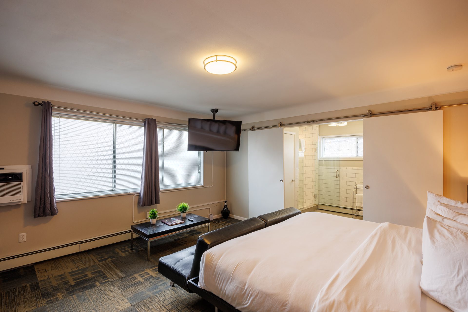 Penthouse Executive King photo 1